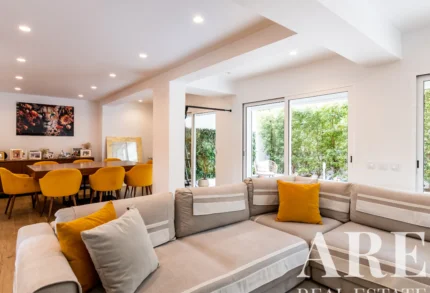 Villa 4-bedroom for sale in Cascais e Estoril, Cascais, Greater Lisbon &bull; ARE-96059