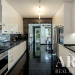 Villa 5-bedroom for sale in Estrela, Lisbon &bull; ARE-96007 - gallery image