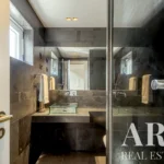 Villa 5-bedroom for sale in Estrela, Lisbon &bull; ARE-96007 - gallery image