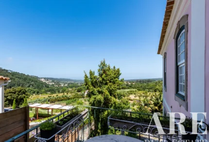 Farmhouse for sale in Colares, Sintra, Greater Lisbon &bull; ARE-88863