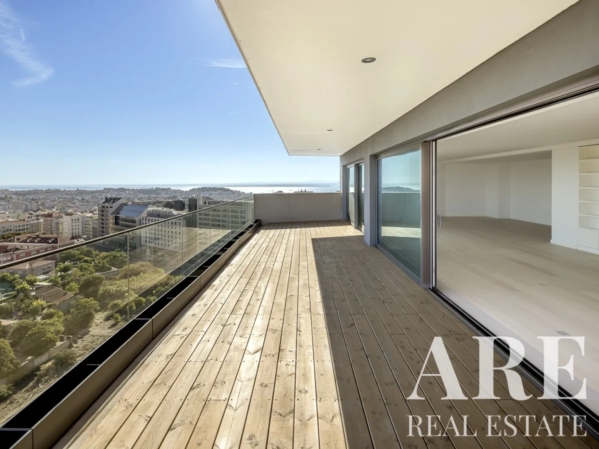 Apartment 3-bedroom for sale in Campolide, Lisbon • ARE-91888