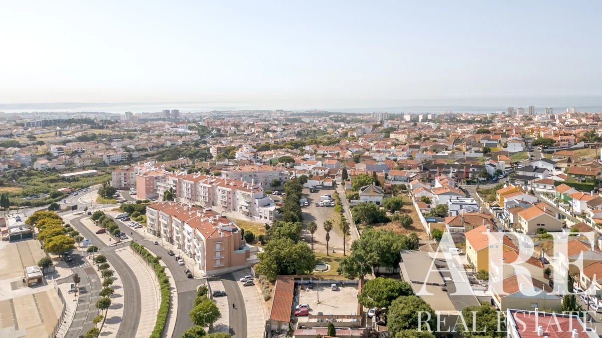 Property Studio for sale in São Domingos de Rana, Cascais, Greater Lisbon • ARE-86952