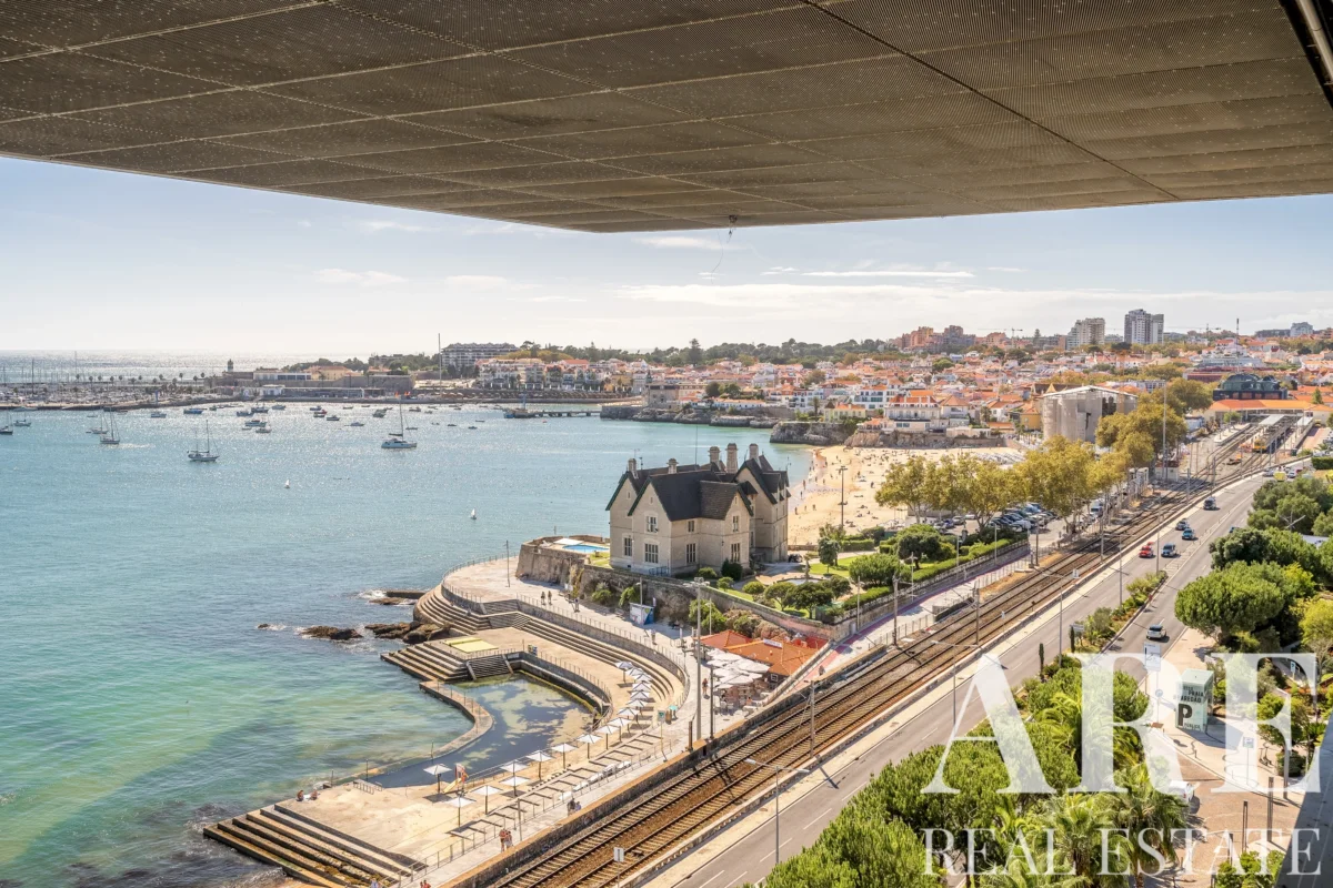 Apartment 3-bedroom for sale in Cascais e Estoril, Cascais, Greater Lisbon &bull; ARE-86708