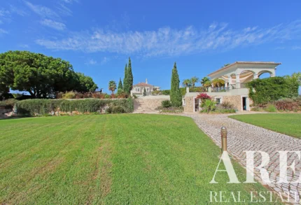 Villa 11-bedroom for sale in Almancil, Loulé, Algarve &bull; ARE-84777