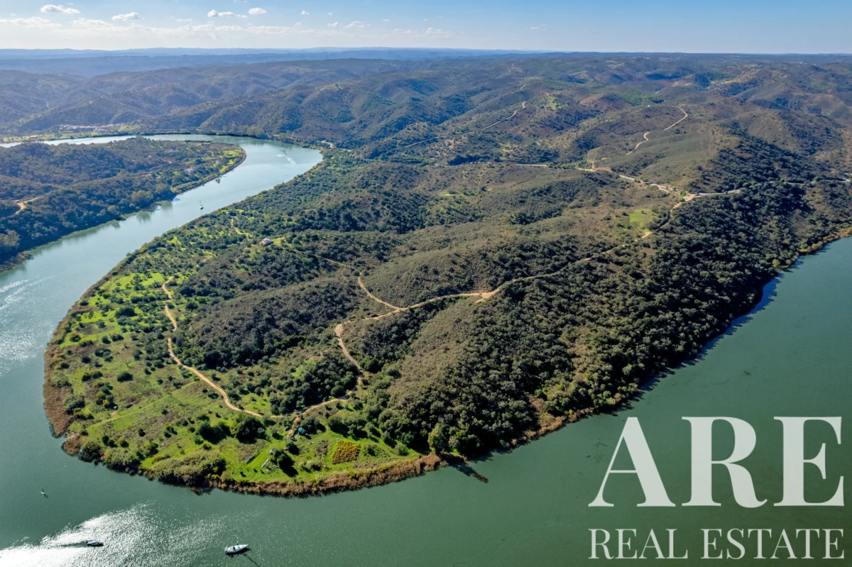 Land for sale in Alcoutim e Pereiro, Alcoutim, Algarve • ARE-84174