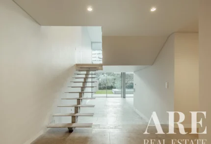 Villa 4-bedroom for sale in Cascais e Estoril, Cascais, Greater Lisbon &bull; ARE-83793