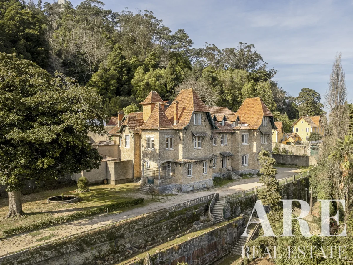 Farmhouse for sale in S.Maria e S.Miguel, S.Martinho, S.Pedro Penaferrim, Sintra, Greater Lisbon • ARE-77659