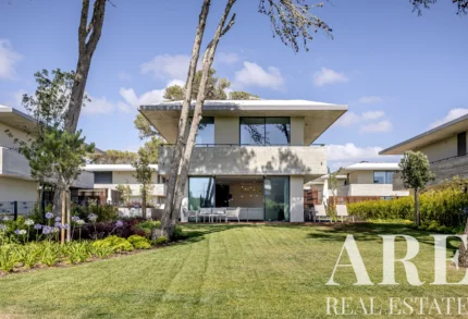 Villa 4-bedroom for sale in Cascais e Estoril, Cascais, Greater Lisbon &bull; ARE-73801