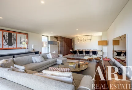 Villa 4-bedroom for sale in Cascais e Estoril, Cascais, Greater Lisbon &bull; ARE-73801