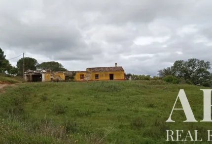 Farmhouse for sale in São Bartolomeu de Messines, Silves, Algarve &bull; ARE-67581