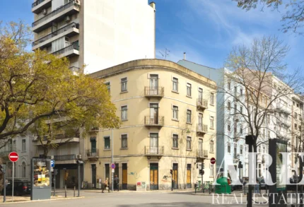 Building for sale in Avenidas Novas, Lisbon &bull; ARE-96593