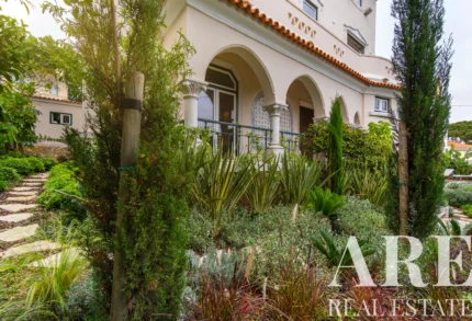 Villa 6-bedroom for sale in Cascais e Estoril, Cascais, Greater Lisbon &bull; ARE-97439
