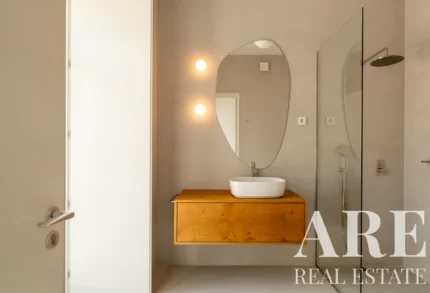 Villa 5-bedroom for sale in Santa Maria Maior, Lisbon &bull; ARE-97444