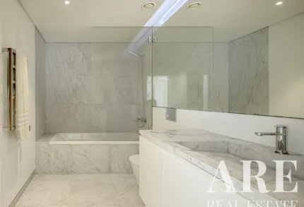 Villa 5-bedroom for sale in Cascais e Estoril, Cascais, Greater Lisbon &bull; ARE-98208