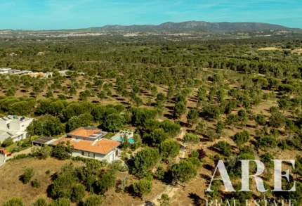 Villa 5-bedroom for sale in Quinta do Conde, Sesimbra, Setúbal &bull; ARE-98216