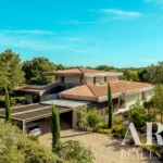 Villa 5-bedroom for sale in Quinta do Conde, Sesimbra, Setúbal &bull; ARE-98216 - gallery image