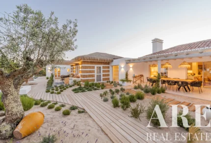 Villa 5-bedroom for sale in Carvalhal, Grândola, Setúbal &bull; ARE-98660