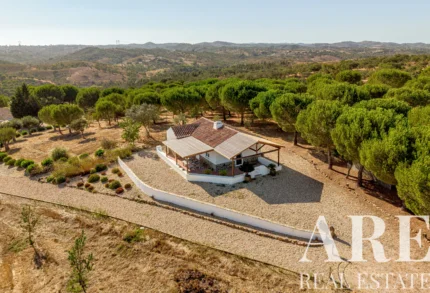 Farmhouse for sale in Grândola e Santa Margarida da Serra, Grândola, Setúbal &bull; ARE-99367