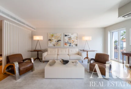 Apartment 3-bedroom for sale in Santo António, Lisbon &bull; ARE-98463