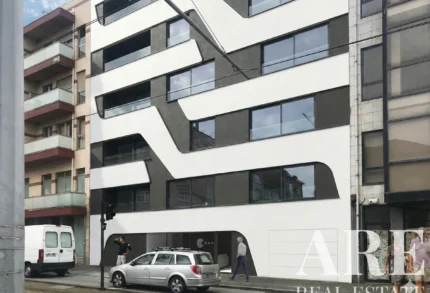 Apartment 3-bedroom for sale in Pac-Man Bulding, Matosinhos, Porto &bull; ARE-95288